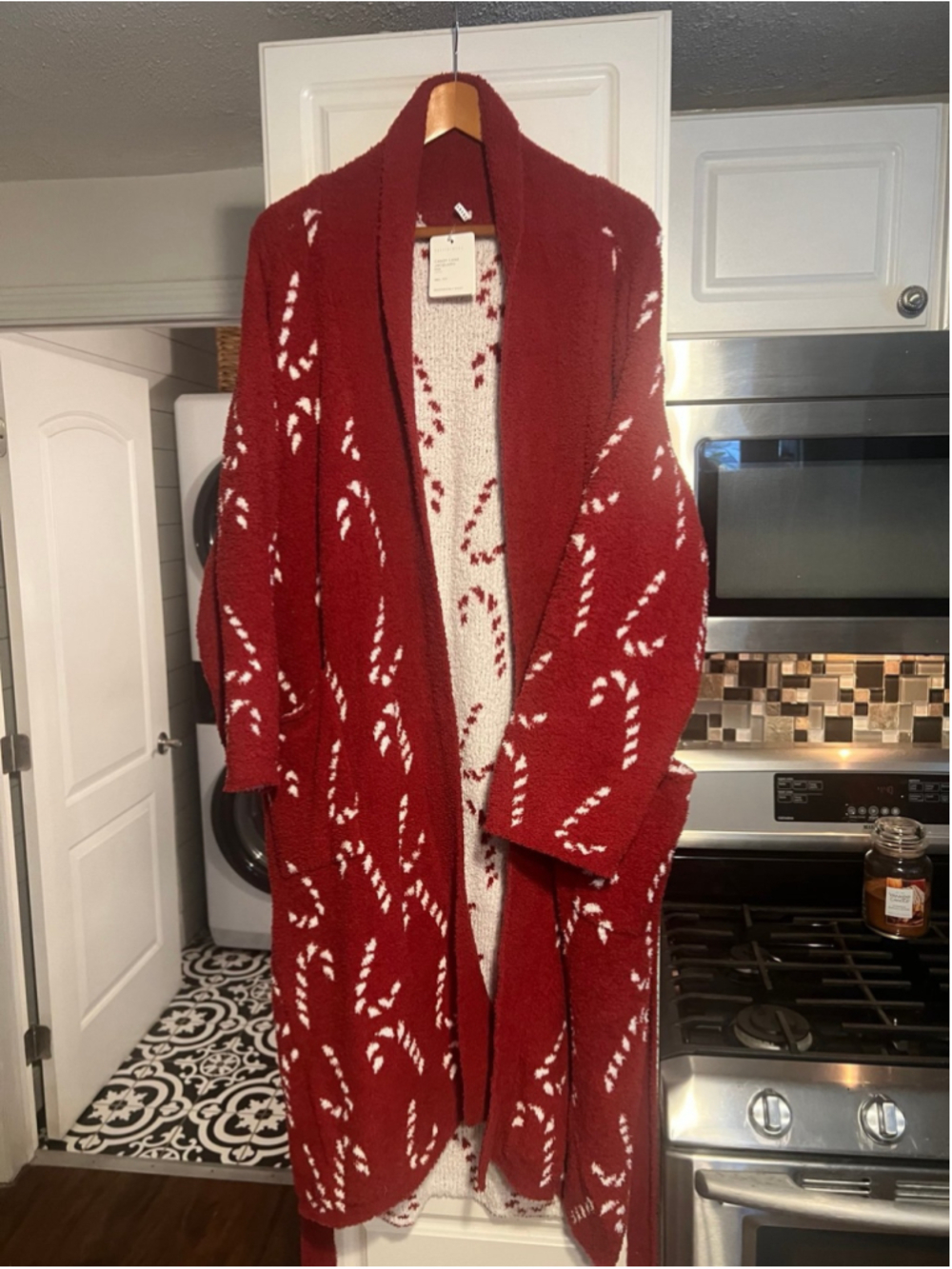 NWT Pottery Barn Candy Cane Jacquard Red Robe - Picture 2 of 8
